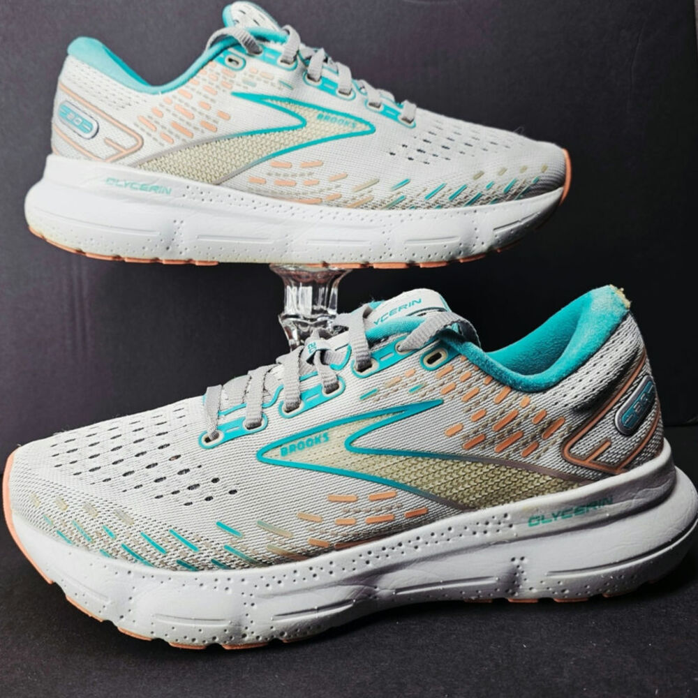 Brooks Women 8.5 Comfy footwear